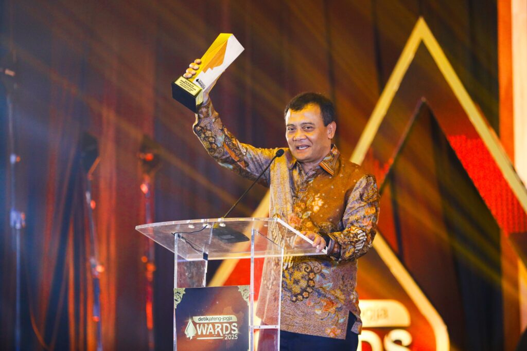 Gubernur Jawa Tengah, Ahmad Luthfi, dinobatkan sebagai pemimpin kolaboratif dalam ajan Detik Jogja-Jateng Awards 2025 MOJOK.CO