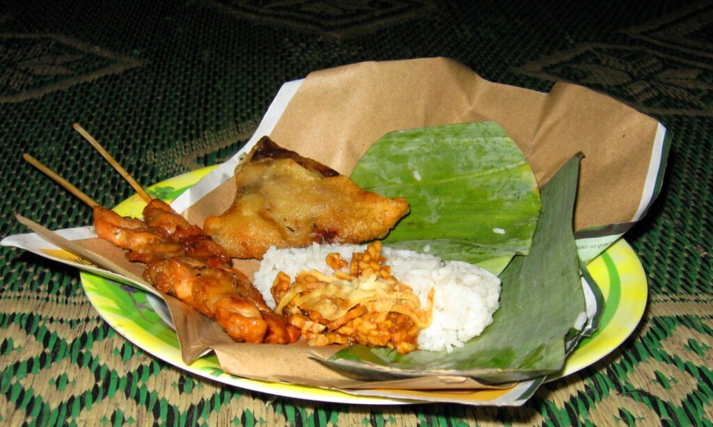 3 Ciri Angkringan Jogja yang “Nggak Enak” bagi Pelanggan, Cuma Bikin Kesal Aja Mojok.co