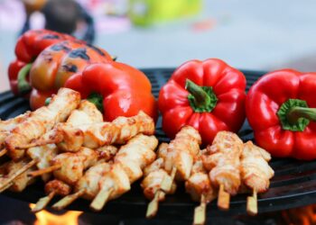 Alasan Orang Jogja Malas Kulineran ke Sate Ratu Mojok.co