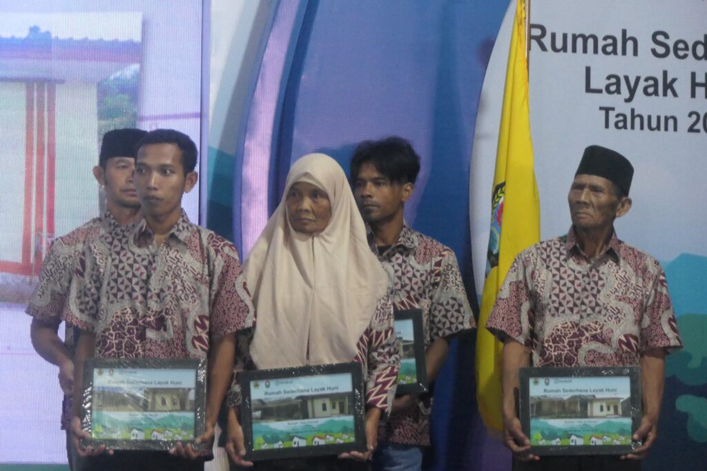 Warga Temanggung terima bantuan RSLH dari PT Djarum MOJOK.CO
