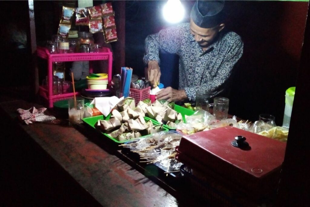 Angkringan Jogja Pamornya Tak Akan Pernah Meredup, meski Harganya Tak Lagi Bersahabat