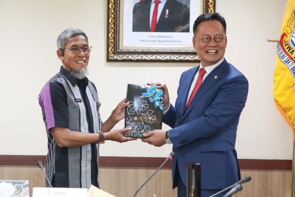 Kerja sama Pemprov Jawa Tengah dan Korea Selatan di bidang pendidikan yakni beasiswa kuliah. MOJOK.CO
