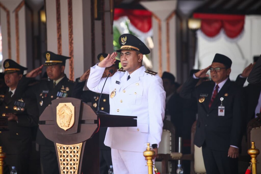 Wakil Gubernur Jawa Tengah, Taj Yasin, gantikan Bupati Pati Sudewo di Upacara HUT RI MOJOK.CO