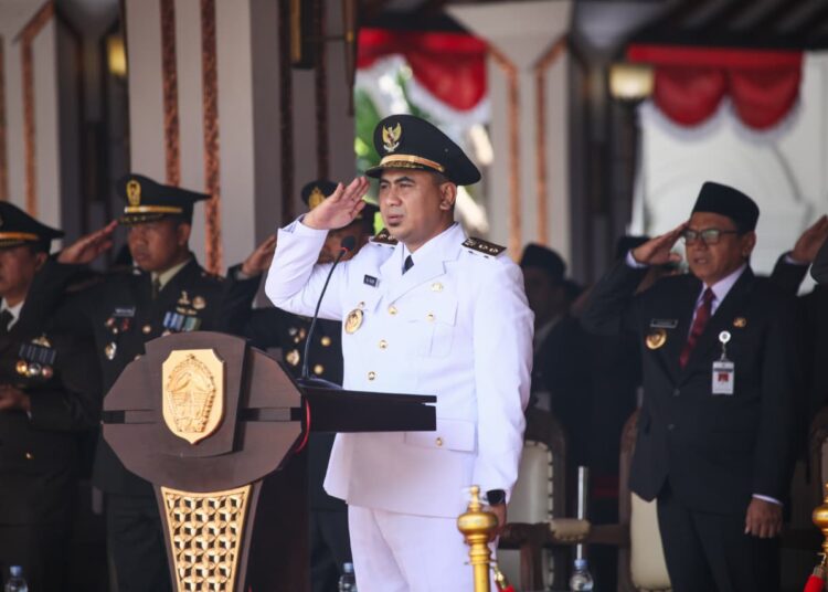 Wakil Gubernur Jawa Tengah, Taj Yasin, gantikan Bupati Pati Sudewo di Upacara HUT RI MOJOK.CO