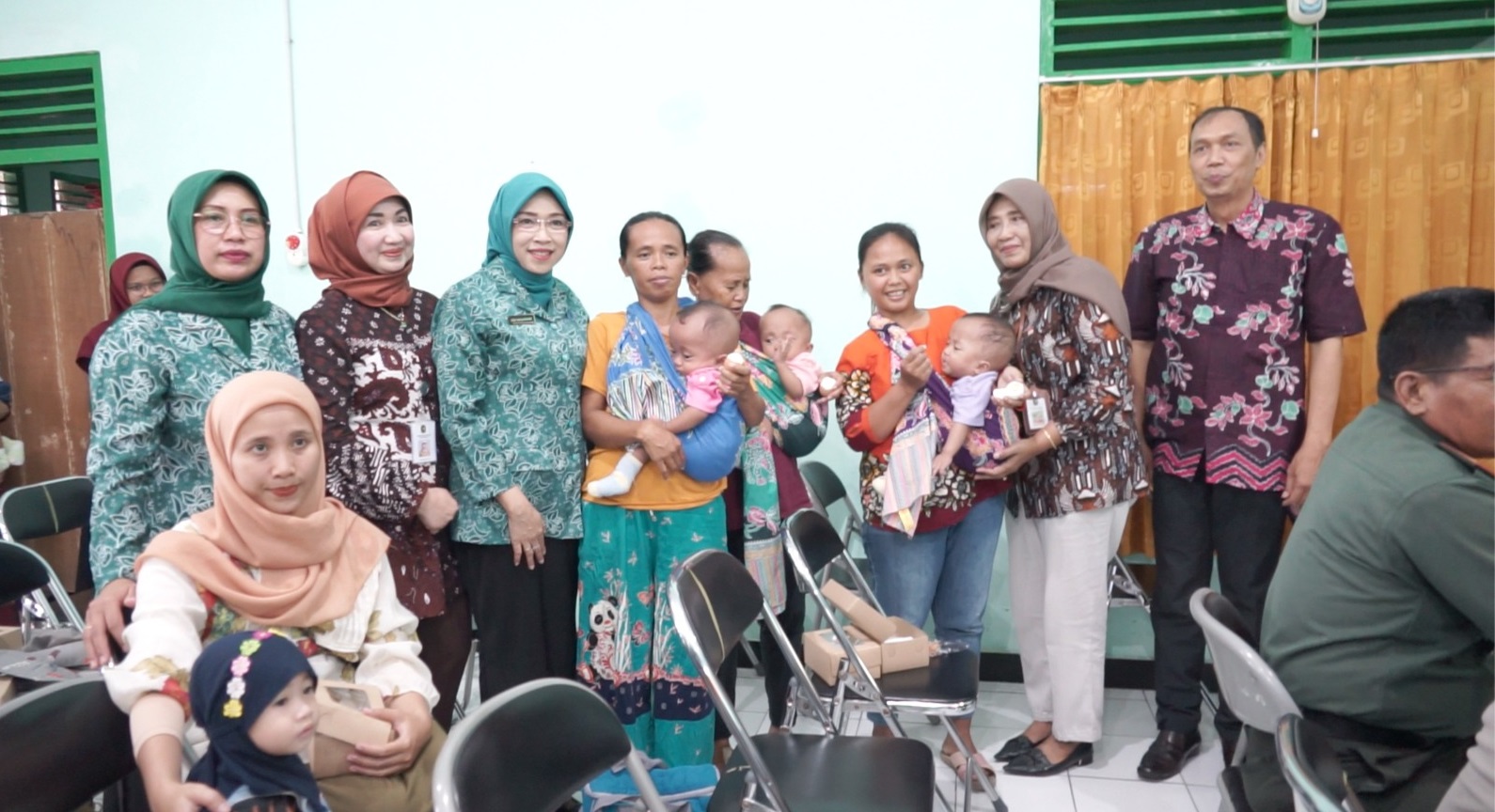 ibu ibu PKK.MOJOK.CO