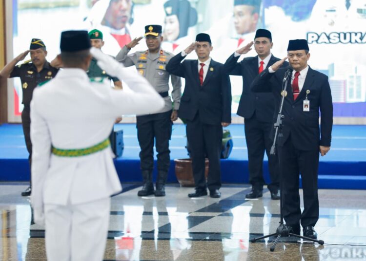 Ahmad Luthfi kukuhkan Paskibraka Jateng 2025 MOJOK.CO