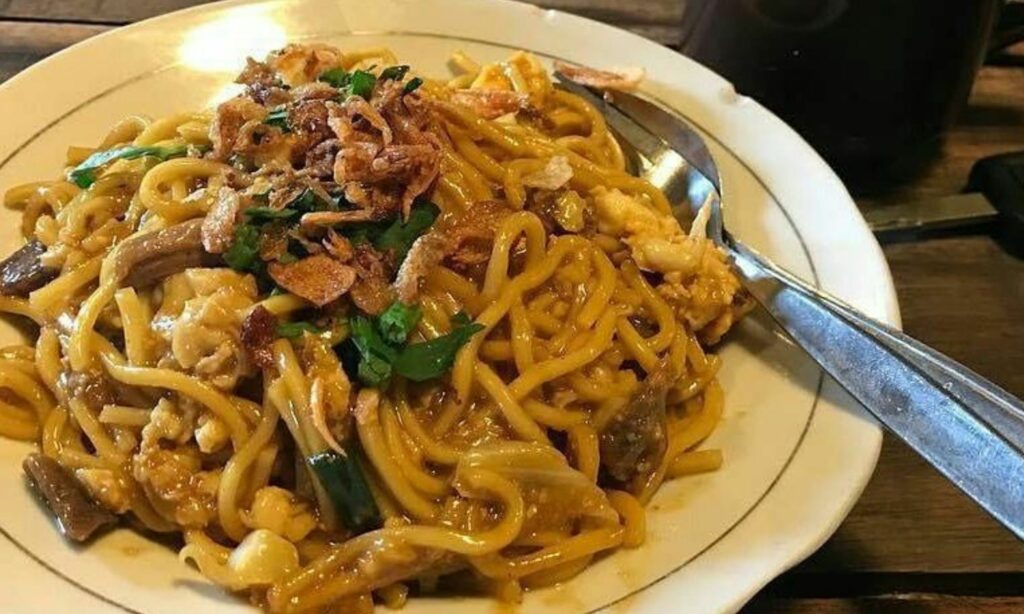 5 Dosa Penjual Bakmi Jawa Jogja yang Merusak Rasa dan Bikin Pikir Ulang Sebelum Kulineran Mojok.co