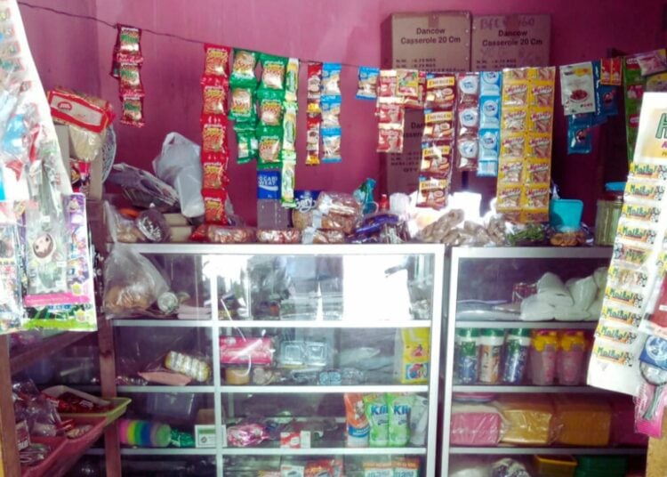 5 Amalan Baik Warung Madura ke Pembeli yang Membuat Penjualnya Layak Masuk Surga  Mojok.co