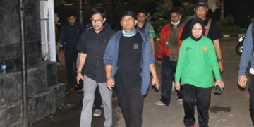 Gubernur Jawa Tengah Ahmad Luthfi tenangkan demo di Semarang. MOJOK.CO