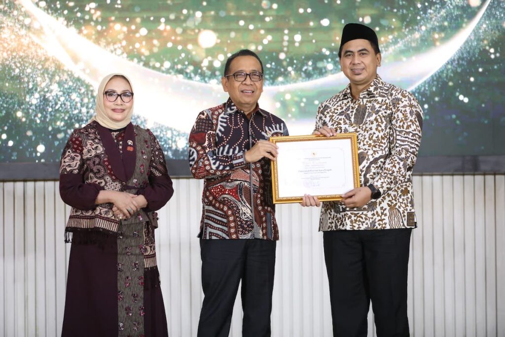 Komitmen dalam Pemenuhan Hak Anak, Jateng Kembali Diganjar Penghargaan Provinsi Layak Anak  MOJOK.CO