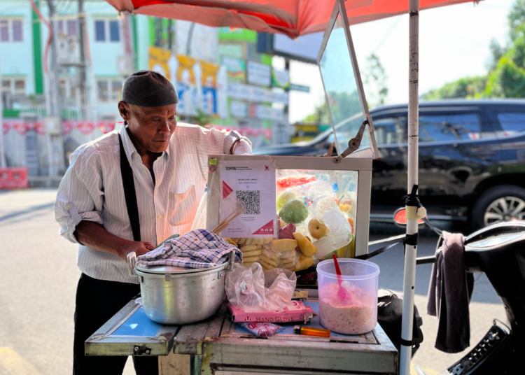 Ketulusan Suroto, pedagang rujak lotis di Jogja MOJOK.CO