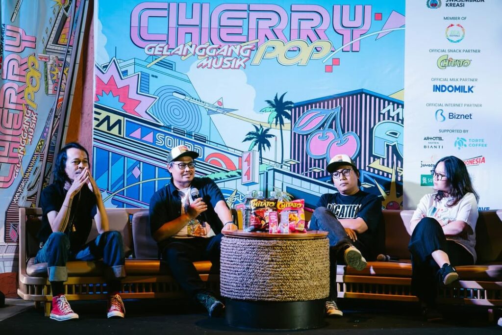 Cherrypop 2025 di Yogyakarta deklarasikan diri sebagai gelanggang musik lintas genre. (Purnawan Setyo Adi/Mojok.co)