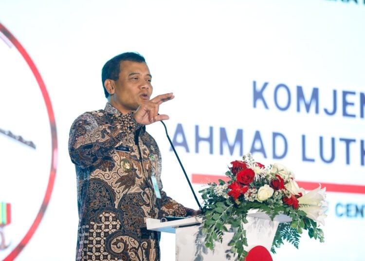 Gubernur Jawa Tengah, Ahmad Luthfi ikut meresmikan PT SEG Manufaktur Indonesia di Batang MOJOK.CO