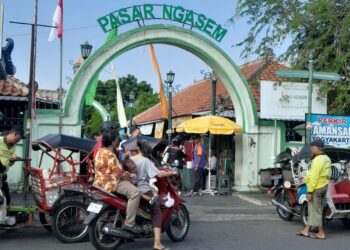 berburu sate koyor di Pasar Ngasem Jogja. MOJOK.CO