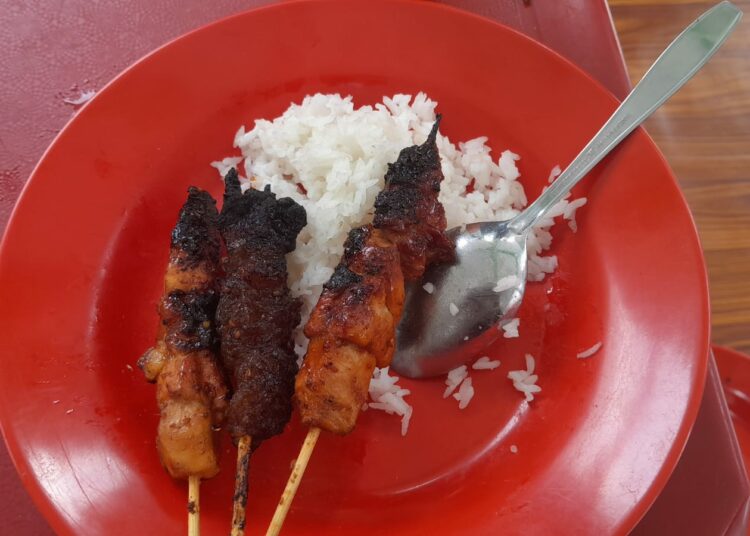 sate enak. MOJOK.CO