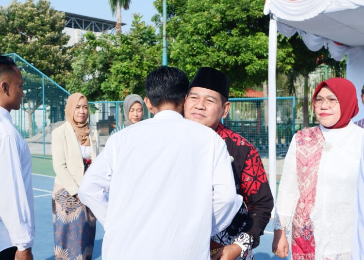 Penyerahan remisi. MOJOK.CO