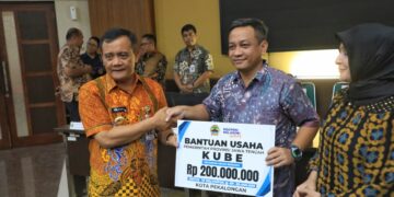 Pemerintah Provinsi Jawa Tengah salurkan bantuan Rp61 miliar untuk Kabupaten Pekalongan MOJOK.CO