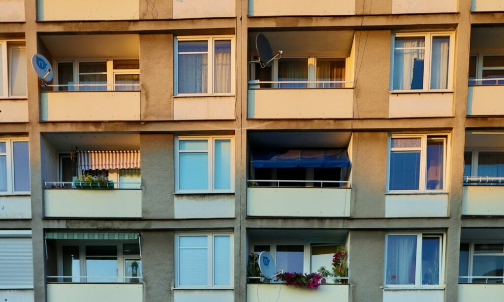 3 Keunggulan Tinggal di Kos Campur yang Jarang Disadari Banyak Orang Mojok.co