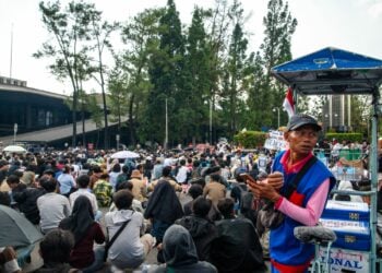 Aliansi Jogja Memanggil menggelar aksi damai di bundaran UGM. MOJOK.CO