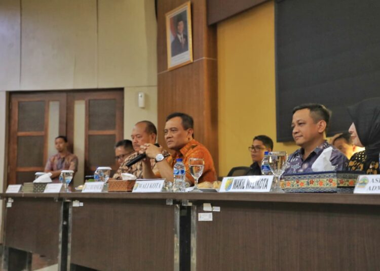 Gubernur Jawa Tengah lakukan pengecekan Kantor Pemerintahan Kota Pekalongan MOJOK.CO