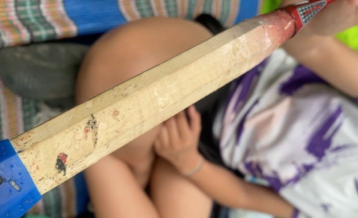 raket murah pemberian simbah.MOJOK.CO