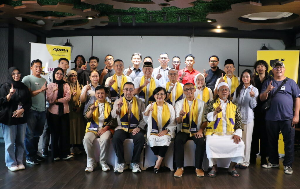 Adira Finance Berangkatkan Ratusan Pelanggan Umrah MOJOK.CO