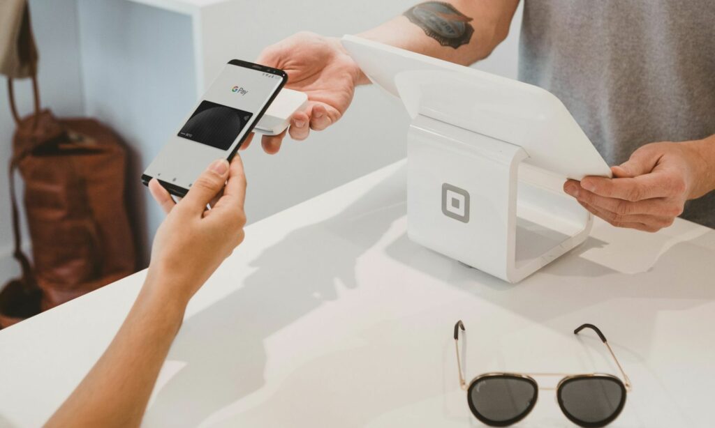 4 Aturan Tidak Tertulis Saat Bayar Pakai QRIS, Perhatikan agar Kalian Nggak Jadi Musuh Bersama Mojok.co