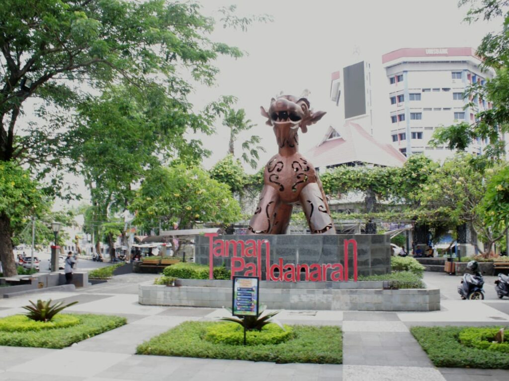 Taman Pandanaran, salah satu taman kota di Semarang selain Taman Indonesia Kaya. MOJOK.CO