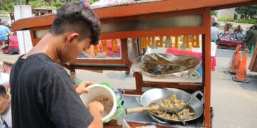 Penyebab Batagor Jadi Seafood Paling Enak Ada di Jogja (Wikimedia Commons)