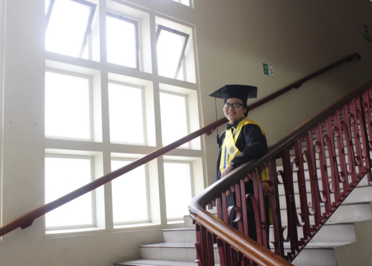 Felicia lulus dari UGM. MOJOK.CO