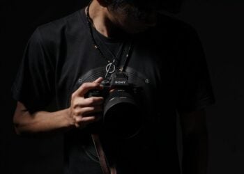 Satu Kamera, Beda Nasib: Fotografer Lari Dicaci, Fotografer Mini Soccer Dipuji dan Dibela Sampai Mati