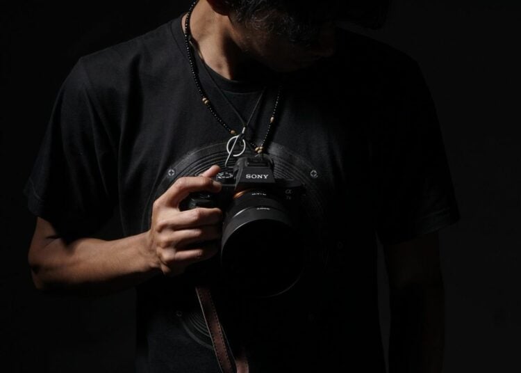 Satu Kamera, Beda Nasib: Fotografer Lari Dicaci, Fotografer Mini Soccer Dipuji dan Dibela Sampai Mati