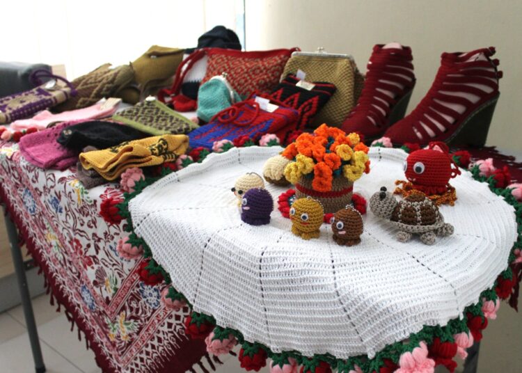 Hasil rajutan tangan. MOJOK.CO