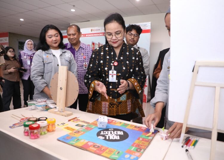 Wali Kota Semarang, Agustina Wilujeng, saat menghadiri peluncuran program PIJAR untuk atasi persoalan gangguan kesehatan mental remaja di Semarang MOJOK.CO