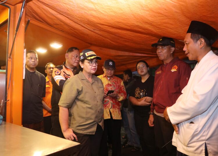 Wali Kota Semarang, Agustina Wilujeng, upayakan penanganan banjir Genuk MOJOK.CO