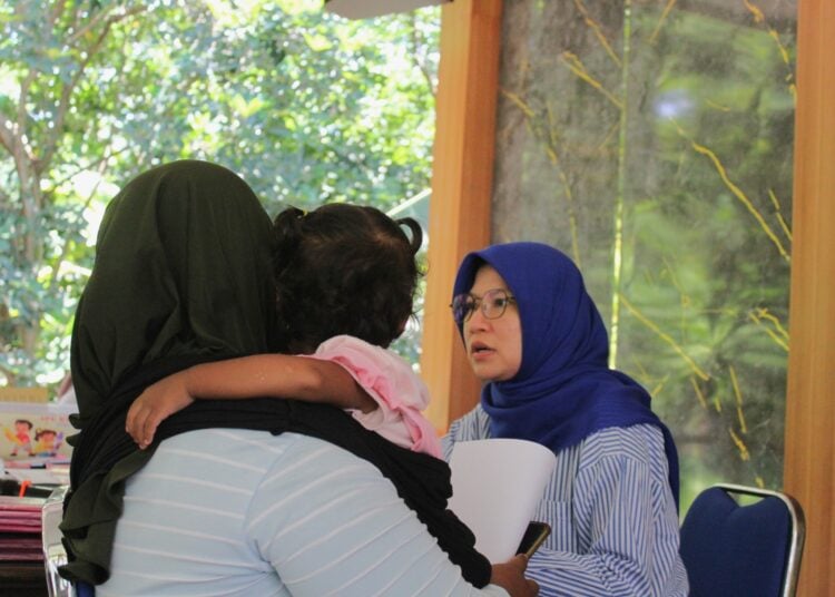 Pemeriksaan stunting di Puskesmas. MOJOK.CO