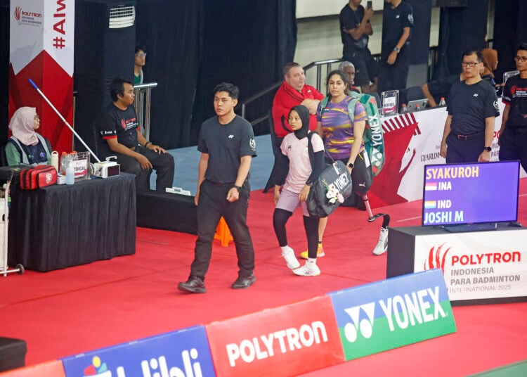 Lahir dengan Congenital Talipes Equinovarus bikin cara berjalan Qonitah Ikhtiar Syakuroh jadi bahan ejekan MOJOK.CO