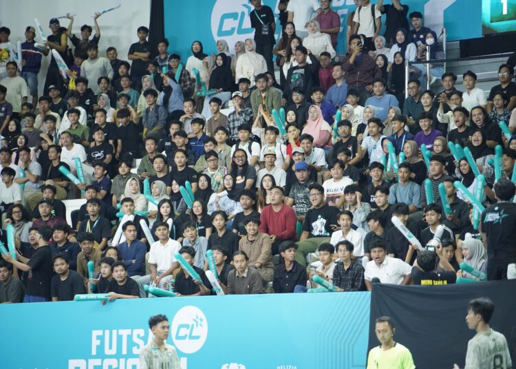 750 penonton memadati GOR Ki Bagoes Hadikoesoemo UII MOJOK.CO