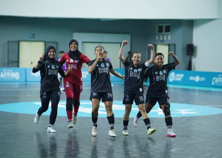 Agma dan timnya. MOJOK.CO