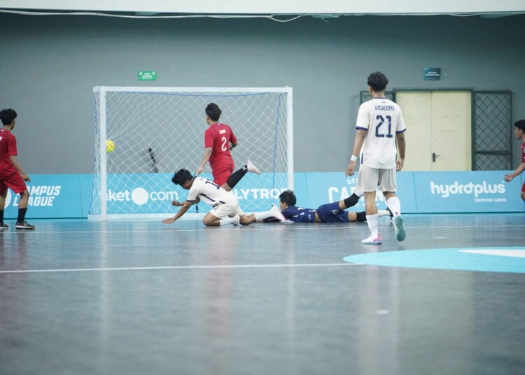 Hezkia, mahasiswa Surabaya mencetak gol. MOJOK.CO