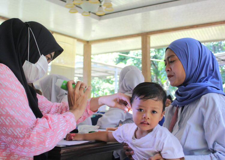 Periksakan anak stunting. MOJOK.CO