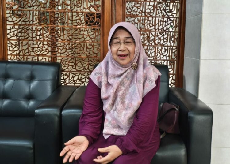 Hidayatun, pimpinan LKSA Darul Hadlonah Rembang MOJOK.CO