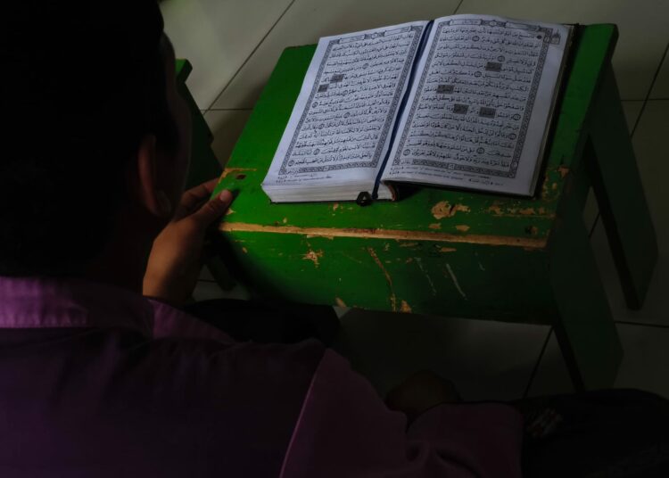 Menempa anak-anak tak beruntung menjadi para penghafal Al Qur'an yang melek zaman MOJOK.CO