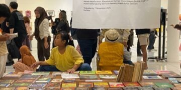 Anak-anak ikut pameran sastra anak tahun 70an di Jogja. MOJOK.CO