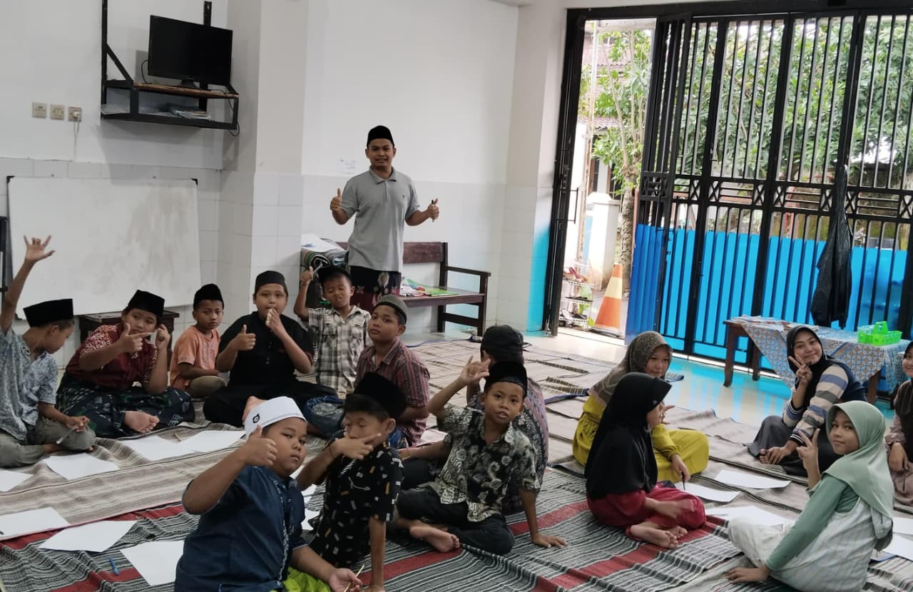 lksa budi luhur.MOJOK.CO