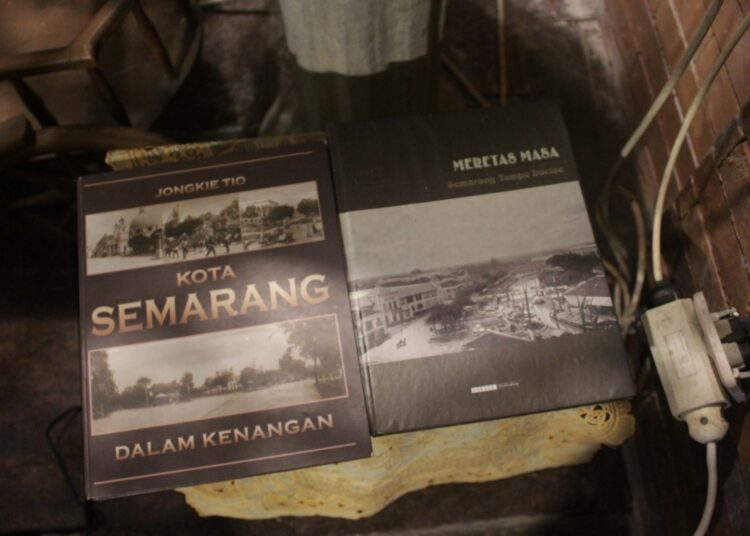 Buku Kota Semarang dalam kenangan. MOJOK.CO