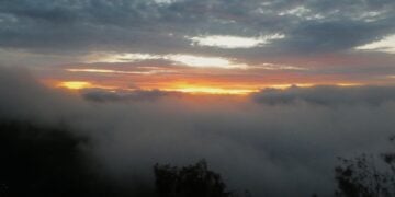 Kabut tebal di Bromo, Probolinggo. MOJOK.CO