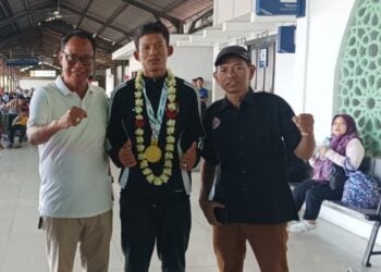Atlet pencak silat asal Kota Semarang, Tito Hendra Septa Kurnia Wijaya, raih medali emas di SEA Games 2025 Thailand MOJOK.CO