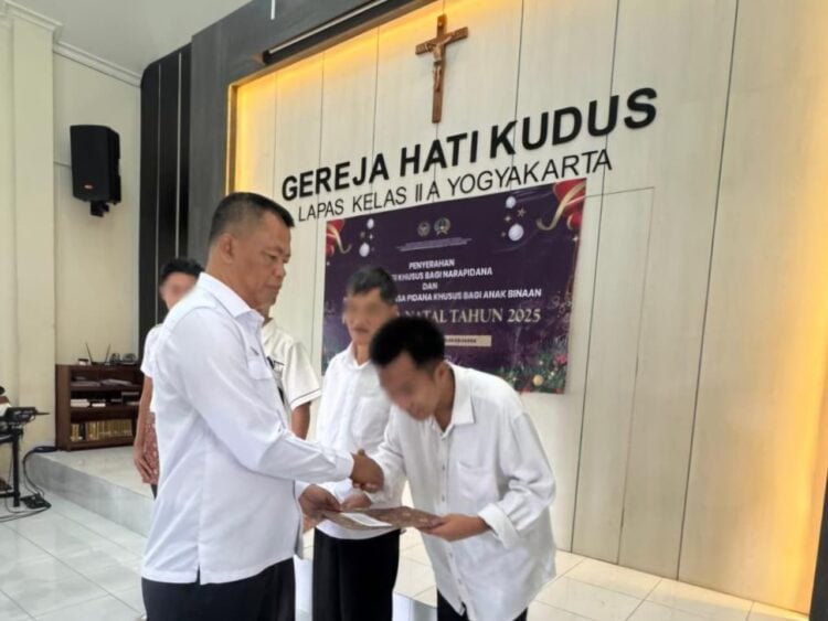 Pemberian remisi di Gereja Hati Kudus 1. MOJOK.CO