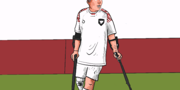 Sirilus Siko (24). Jadi kurir JNE di Surabaya, dapat beasiswa kuliah kampus swasta, dan mengejar mimpi menjadi pemain sepak bola amputasi MOJOK.CO